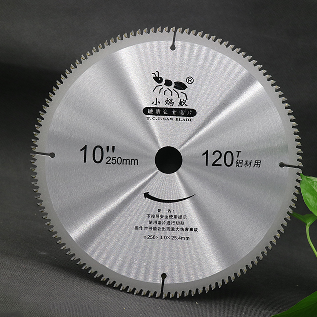 10-calowa piła tarczowa do cięcia aluminium TCT ze 120 zębami